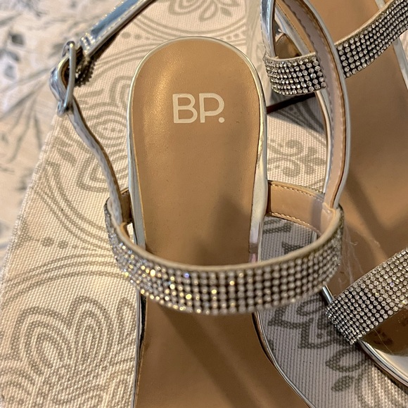 Brand new sparkly sandals with chunky heel - Picture 5 of 5